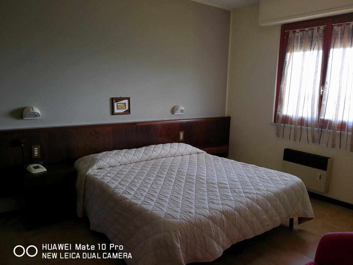 Hotel Firenze Chianciano Terme Exteriör bild