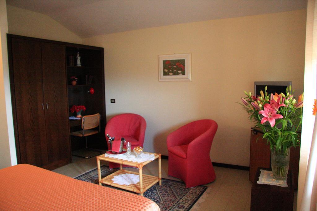 Hotel Firenze Chianciano Terme Rum bild